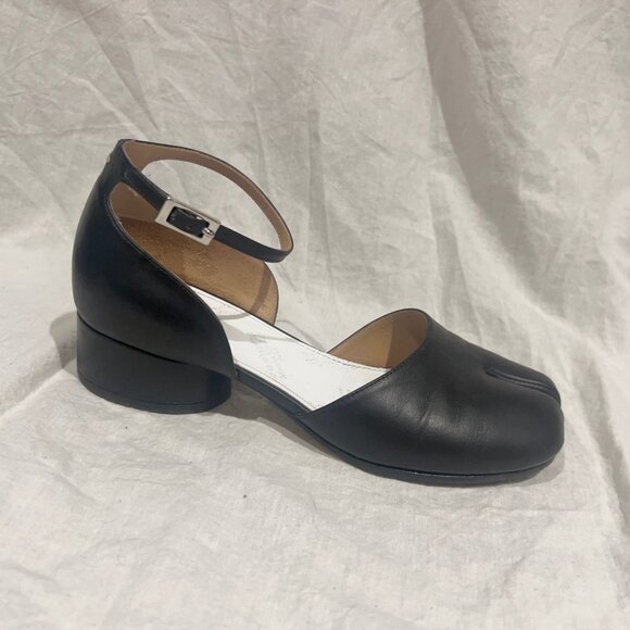 MAISON MARGIELA Tabi Ankle Strap Sandals - Picture 9 of 10